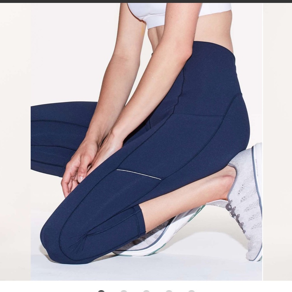 Lululemon Speed Up Crop * 21" True Navy (First Release) -Size 4 Good Condition - Picture 3 of 16